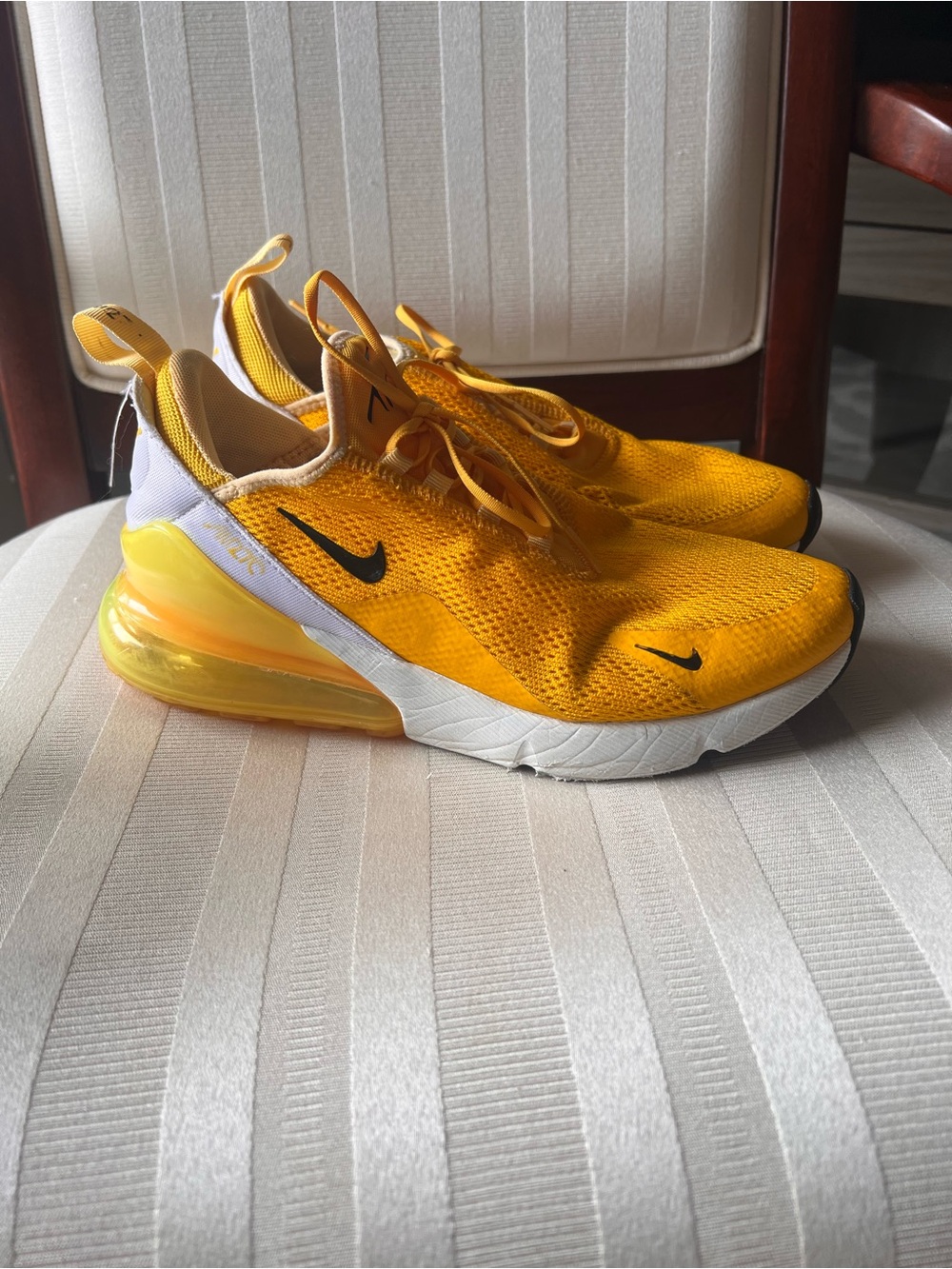 2019 Nike Air Max 270 University Gold Black Running Shoes womens
